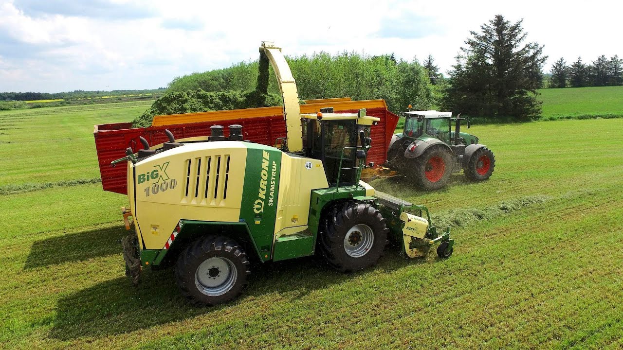 F&oslash;rste sl&aelig;t 2016 | Krone Big X 1000 og 650, Fendt, Case IH, Schuitemaker - Skamstrup