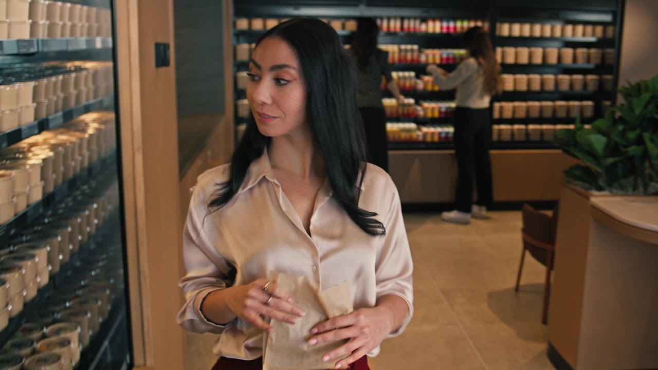 Air Canada: New Air Canada Café in Montreal