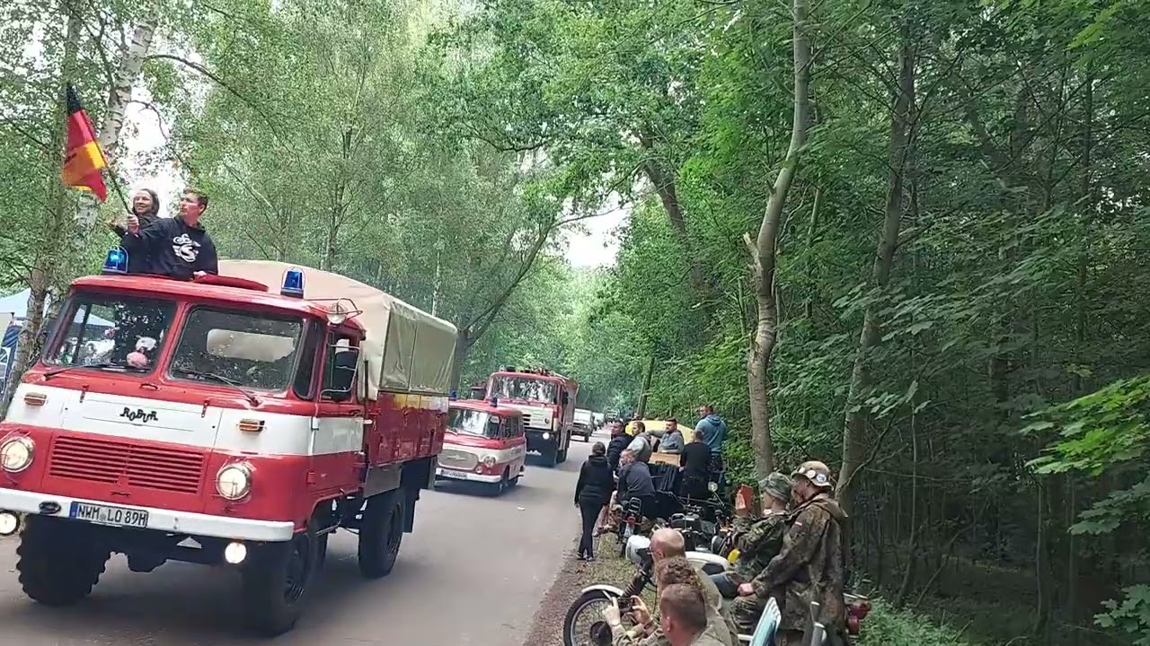 22. Ostblock Treffen Pütnitz 2023 Oltimer Parade von Euro-Biene mit  Ifa L60 W50 K700 Trabant E512