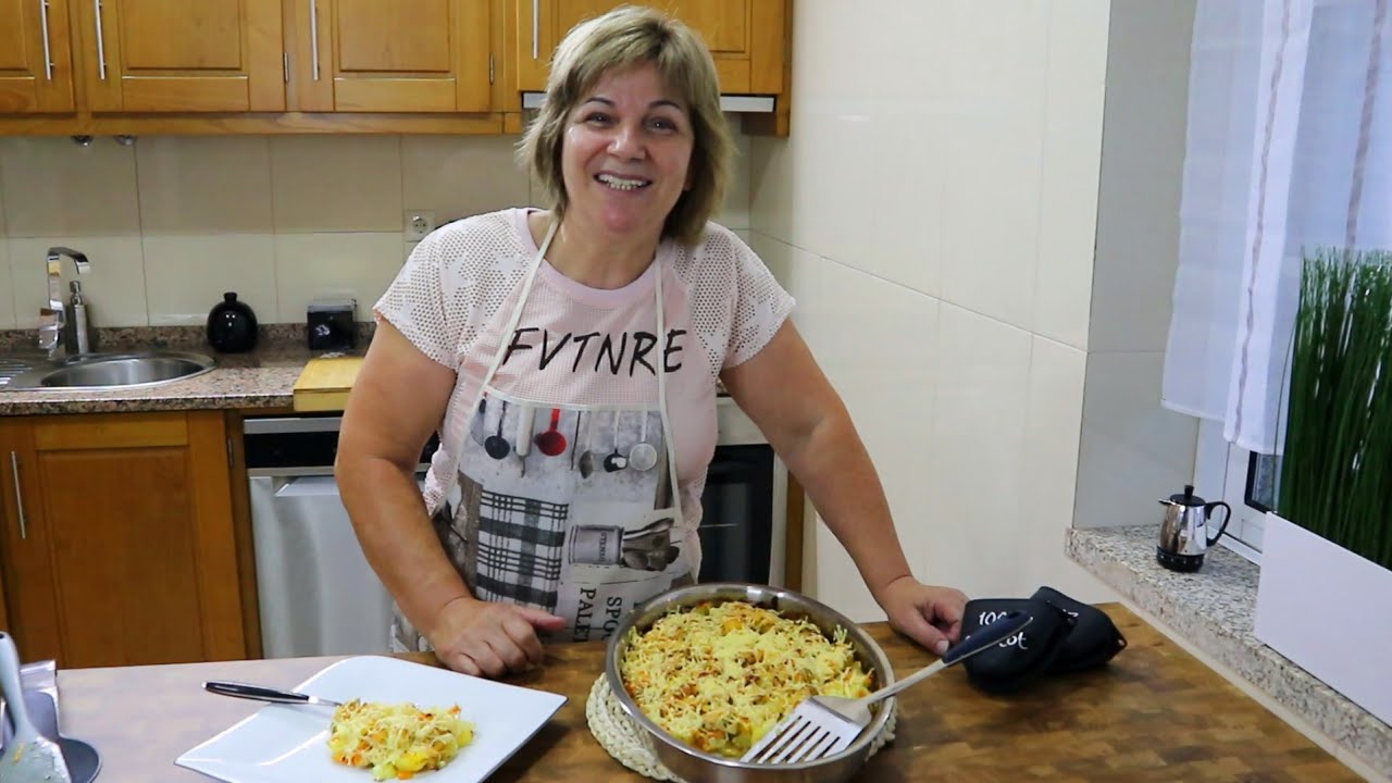 FRANGO NO FORNO COM BATATAS E LEGUMES