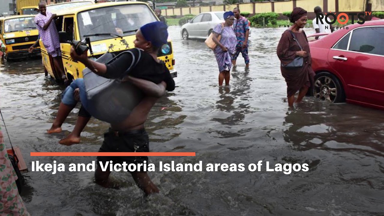 Buildings Collapse, Roads Flooded, As Heavy Rainfall Hits Lagos