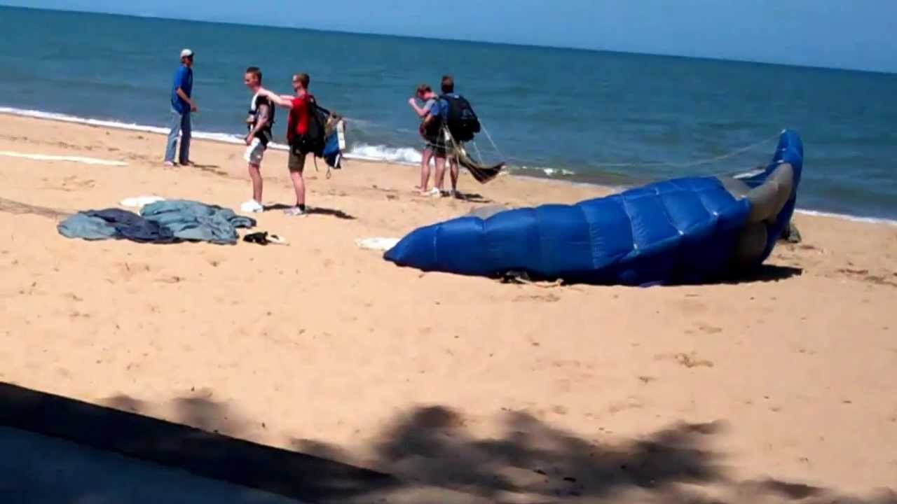 sky diving onto suttons beach redcliffe,Brisbane  Australia