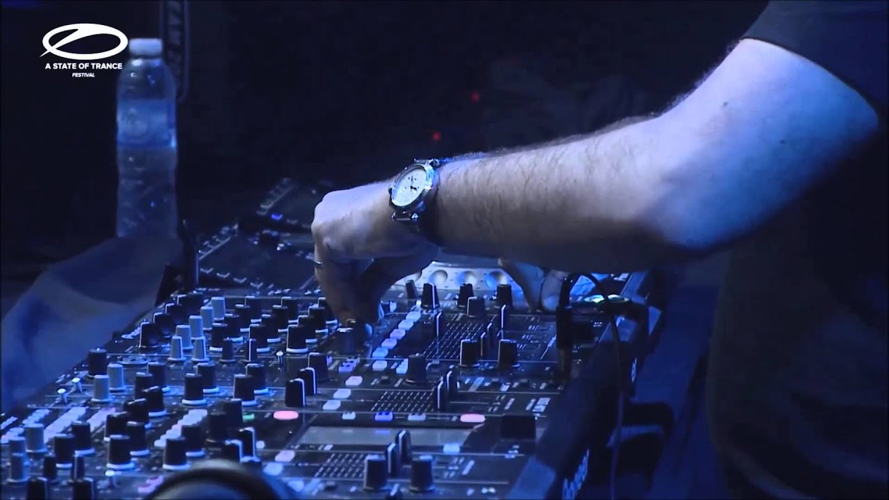 #LIVE Aly & Fila with Aruna 