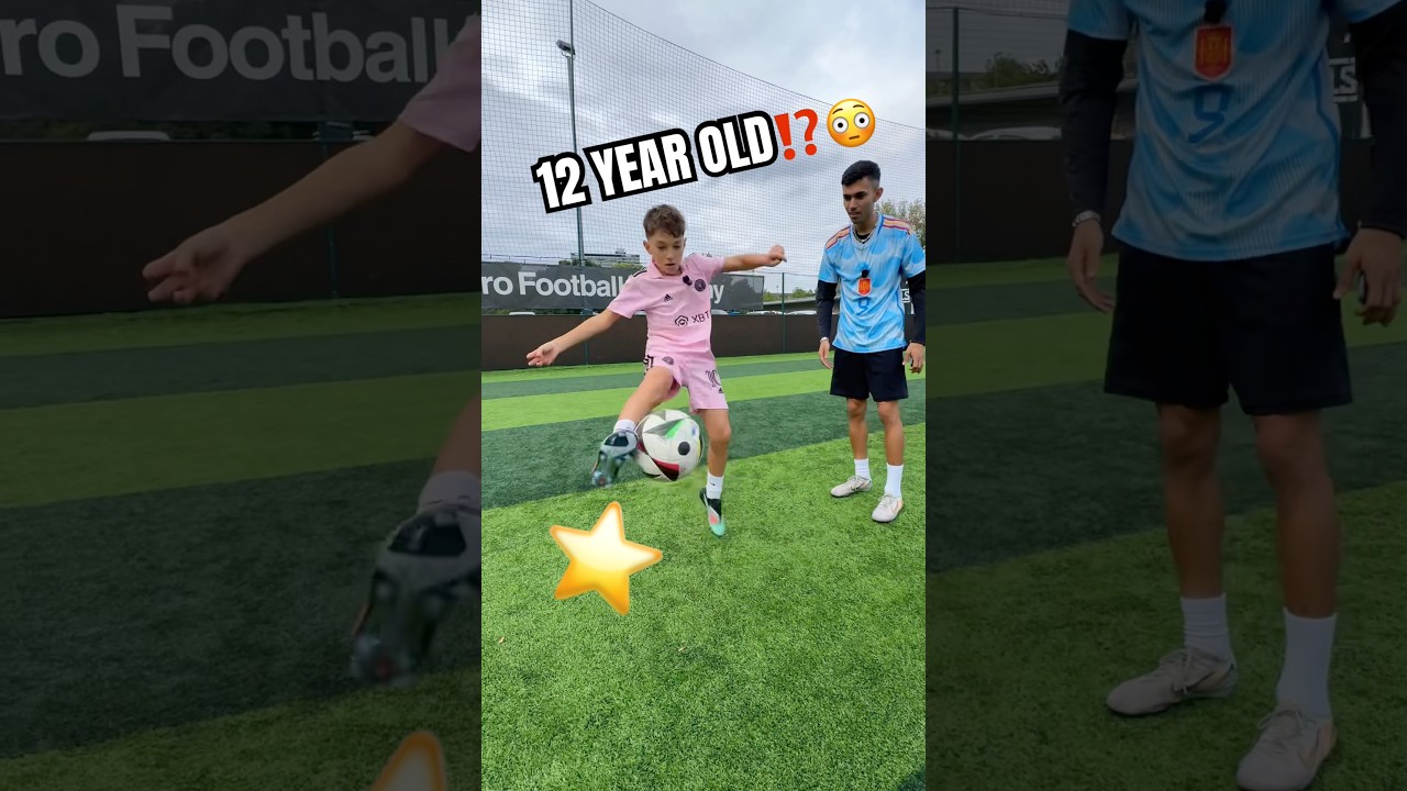 KR&Oacute;L ELASTICO kontra 12-latek⁉️😳⭐️ @v7skills #xntonio #szorty #piłka nożna #soccer