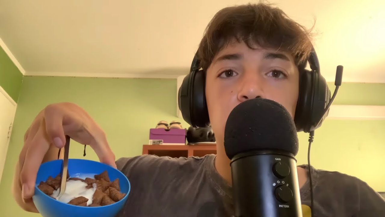 ASMR Tomando Desayuno