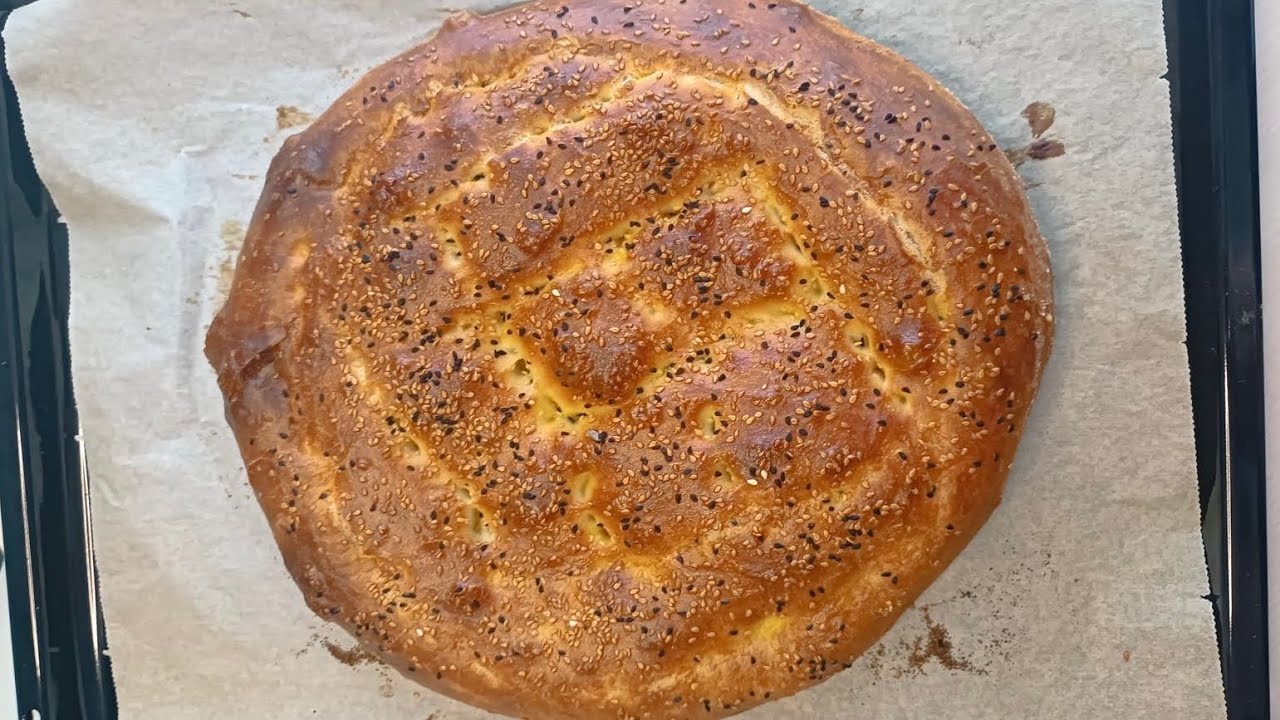 İftar Sofralarının Vazgeçilmezi Yumurtalı Ramazan Pidesi Tarifi