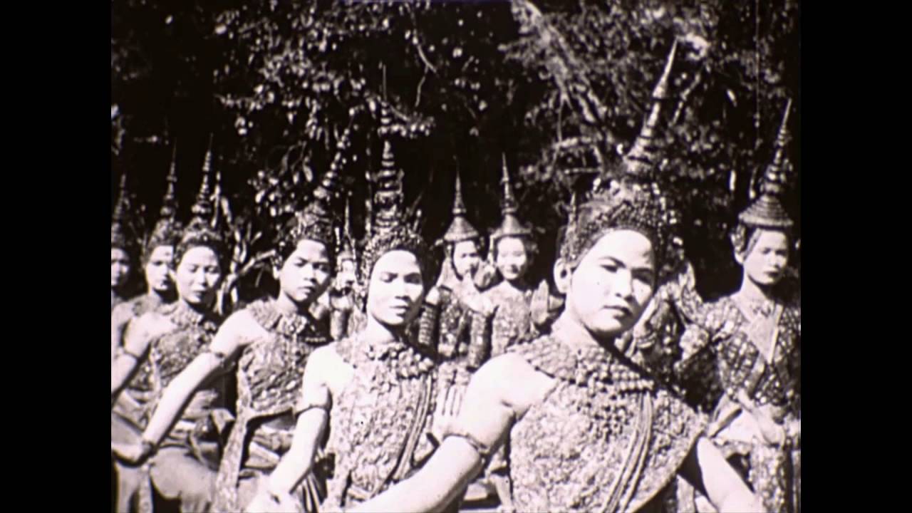 Danses Royales au Cambodge / Royal Dancers of Cambodia (1910)