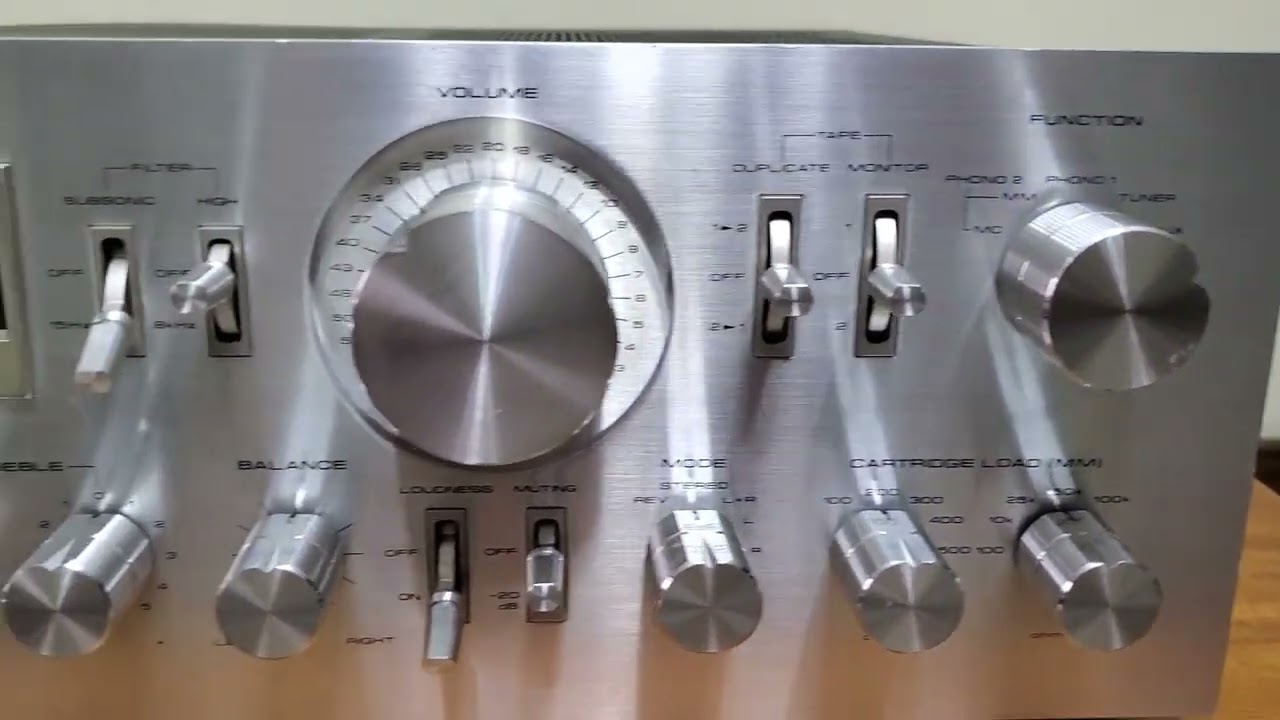 Pioneer SA-9800 Stereo Amplifier Fully Operational in Beautiful Condition Video Demo