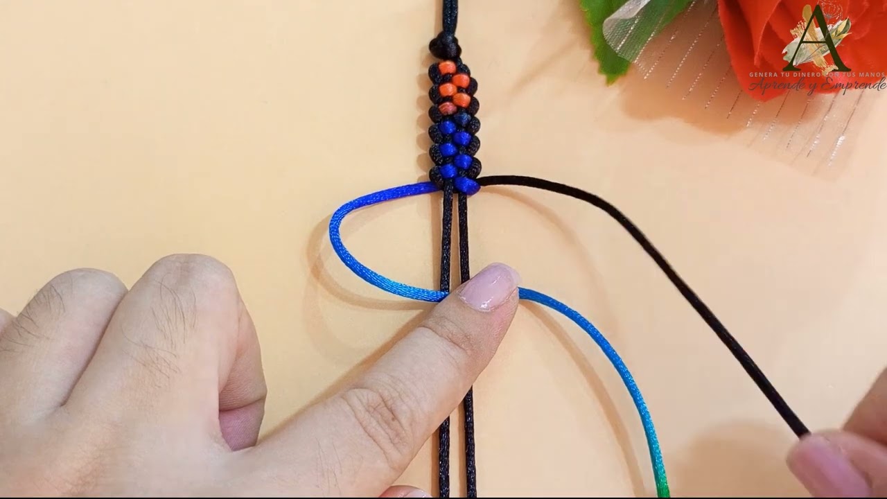 Pulsera de nudo plano de colores paso a paso para principiantes