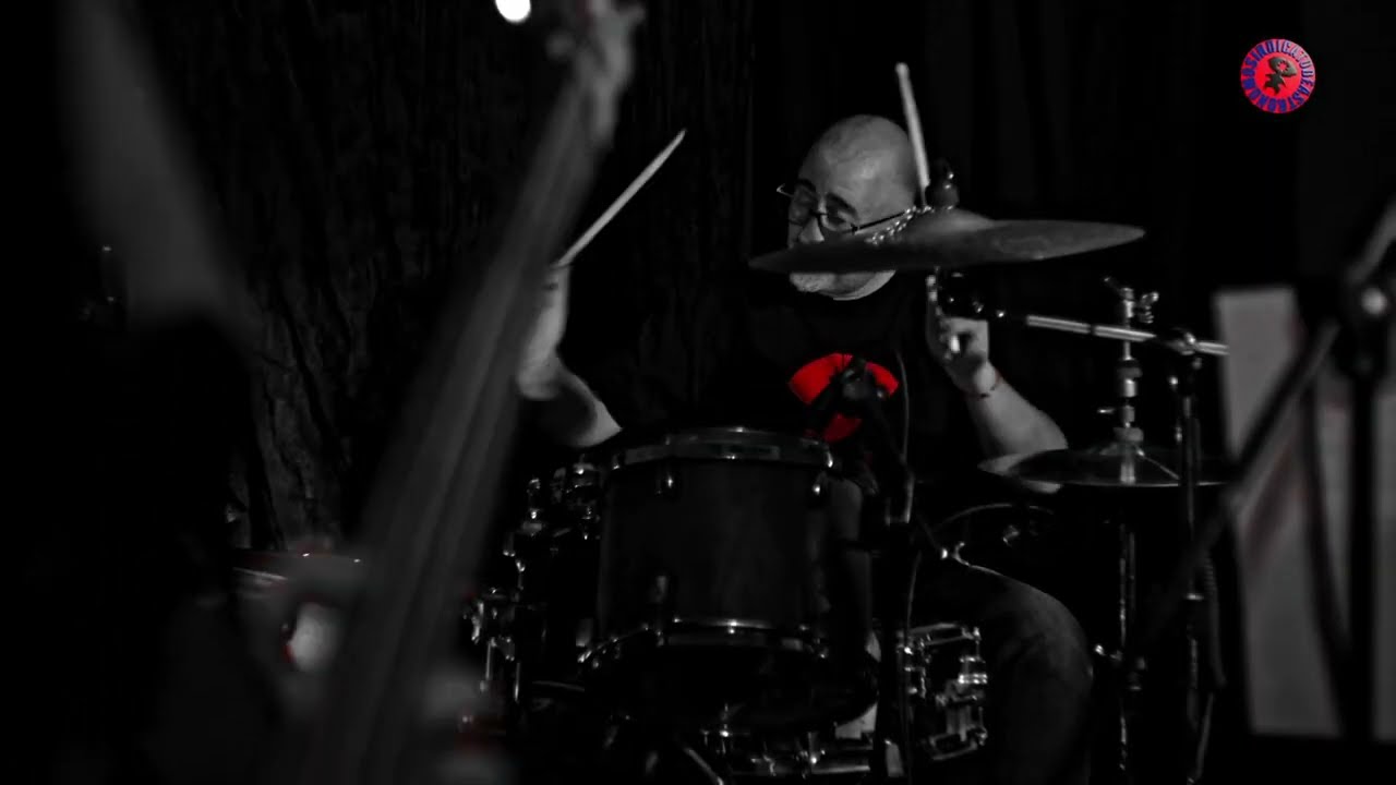 Sindicato de Astr&oacute;nomos - Espolones (Sesi&oacute;n en vivo)