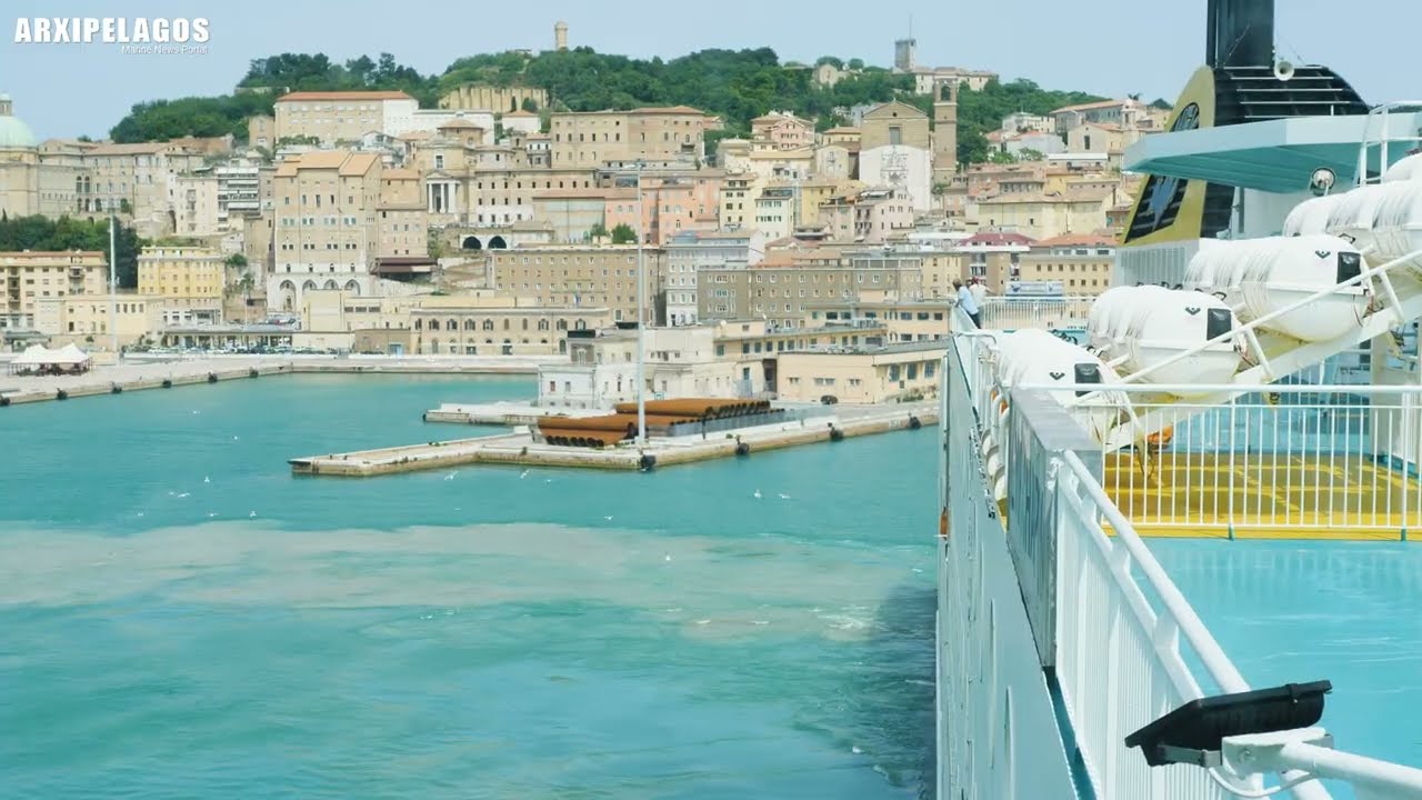 F/B Olympic Champion (Anek Lines) Maneuvers in the ports from the bridge (Ancona Port)