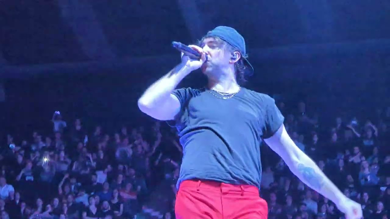 Calm Down - All Time Low (Live @ Wembley Arena, London - 17/03/23)