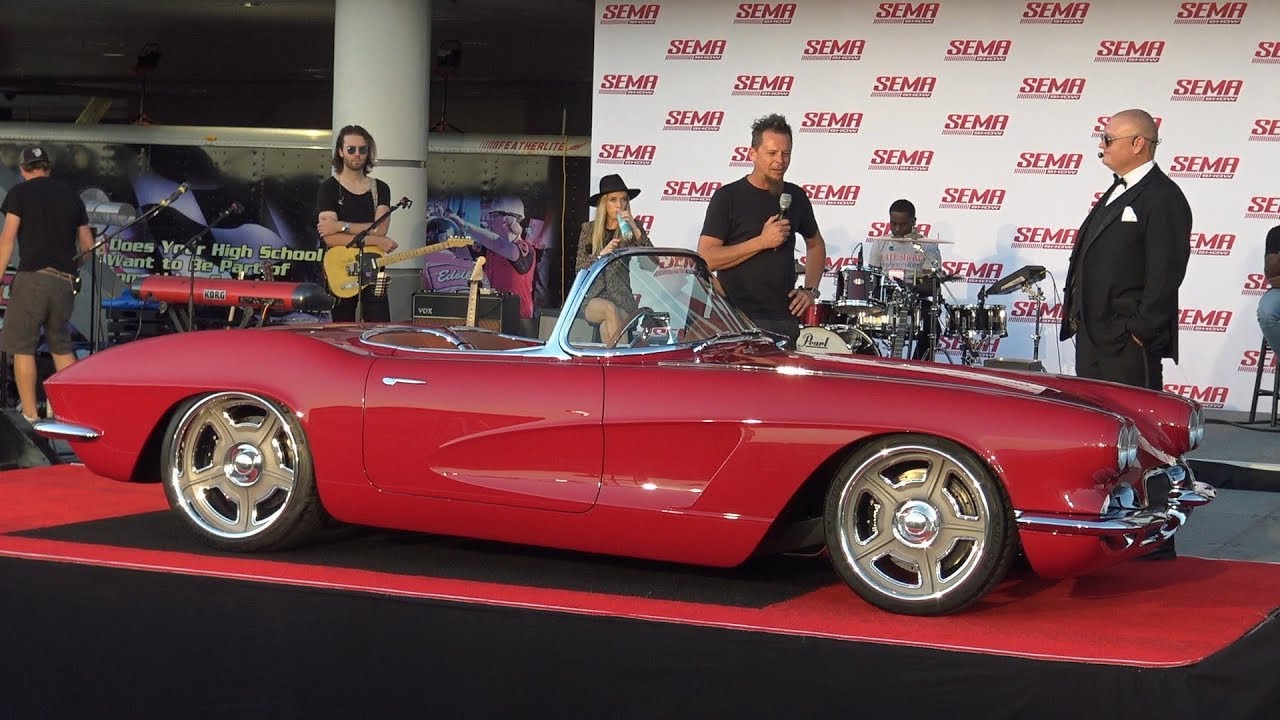 Dave Kindig Reveals his Lingenfelter Powered 1962 Corvette at SEMA 2018.