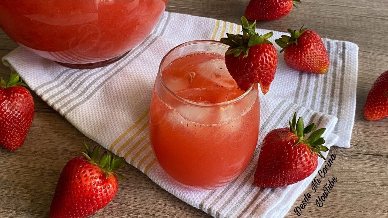 AGUA DE FRESA NATURAL -Deliciosa- || DESDE MI COCINA by Lizzy