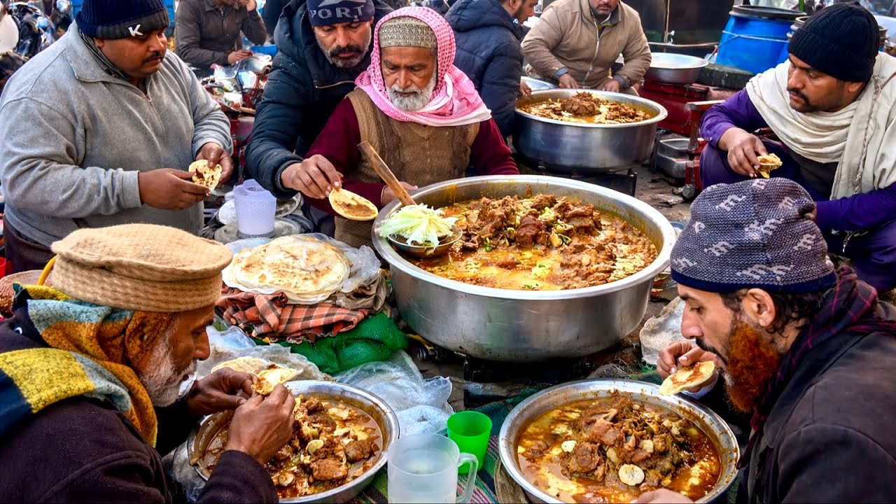 🤯RS 50 BONG PAYE IN LAHORE  | CHEAPEST VIRAL STREET FOOD BREAKFAST 🔥