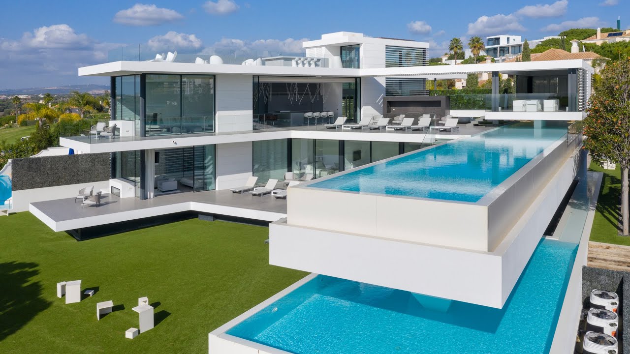 Villa Paraiso spectacular 6 bedroom holiday rental in Vale do Lobo Algarve Portugal