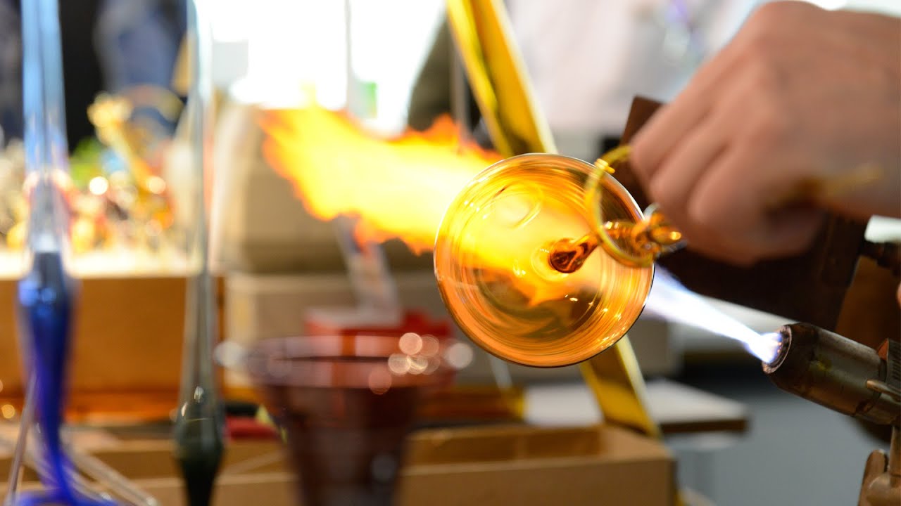 Glasbläser bei der Arbeit