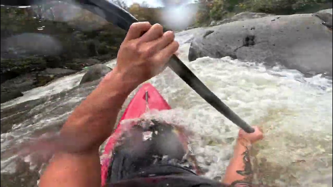 Slicey Paddling in the Dagger Ultrafuge