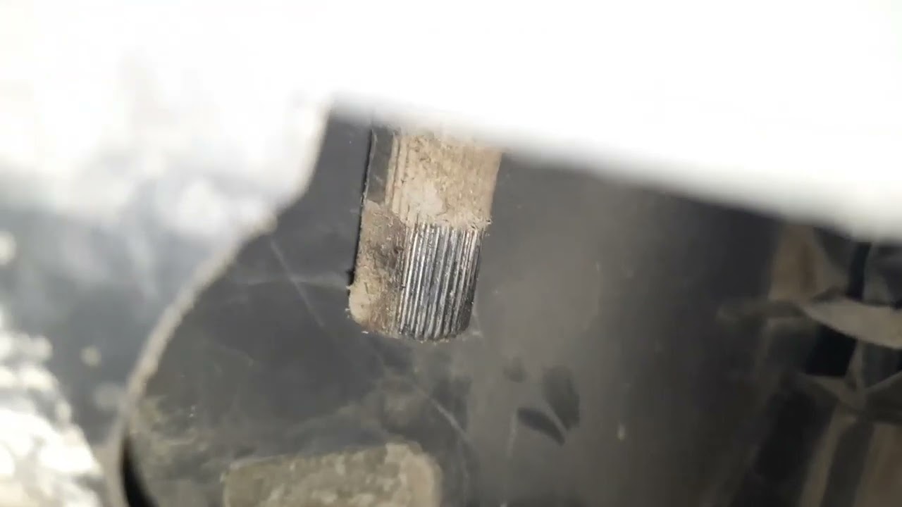 Direksiyondan Gelen Tıkırtının Kaynagı. Direksiyon simidine Vuran Tıkırtı ve Cöźümü Renault 9 ...