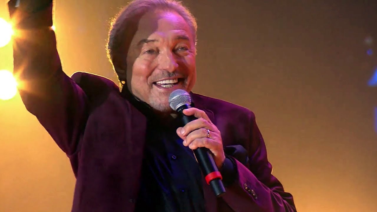 Karel Gott live 2017: Kto dokáže / Přijela pouť / Ptačí nářečí / To musím zvládnout sám