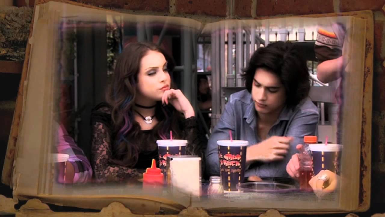 iParty With VicTORIous || Opening Credits || Wizards of Weverly Place style