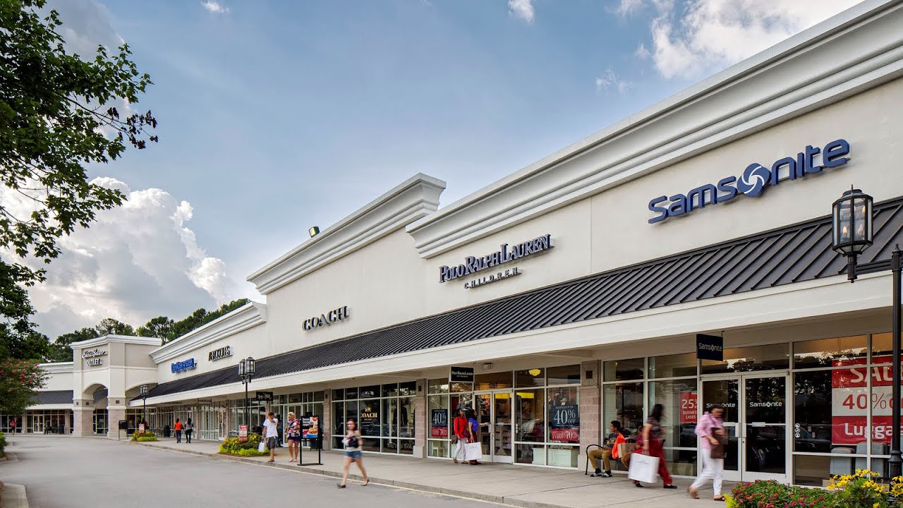 Carolina premium outlet @ @SmithfieldBrand  explore North Carolina