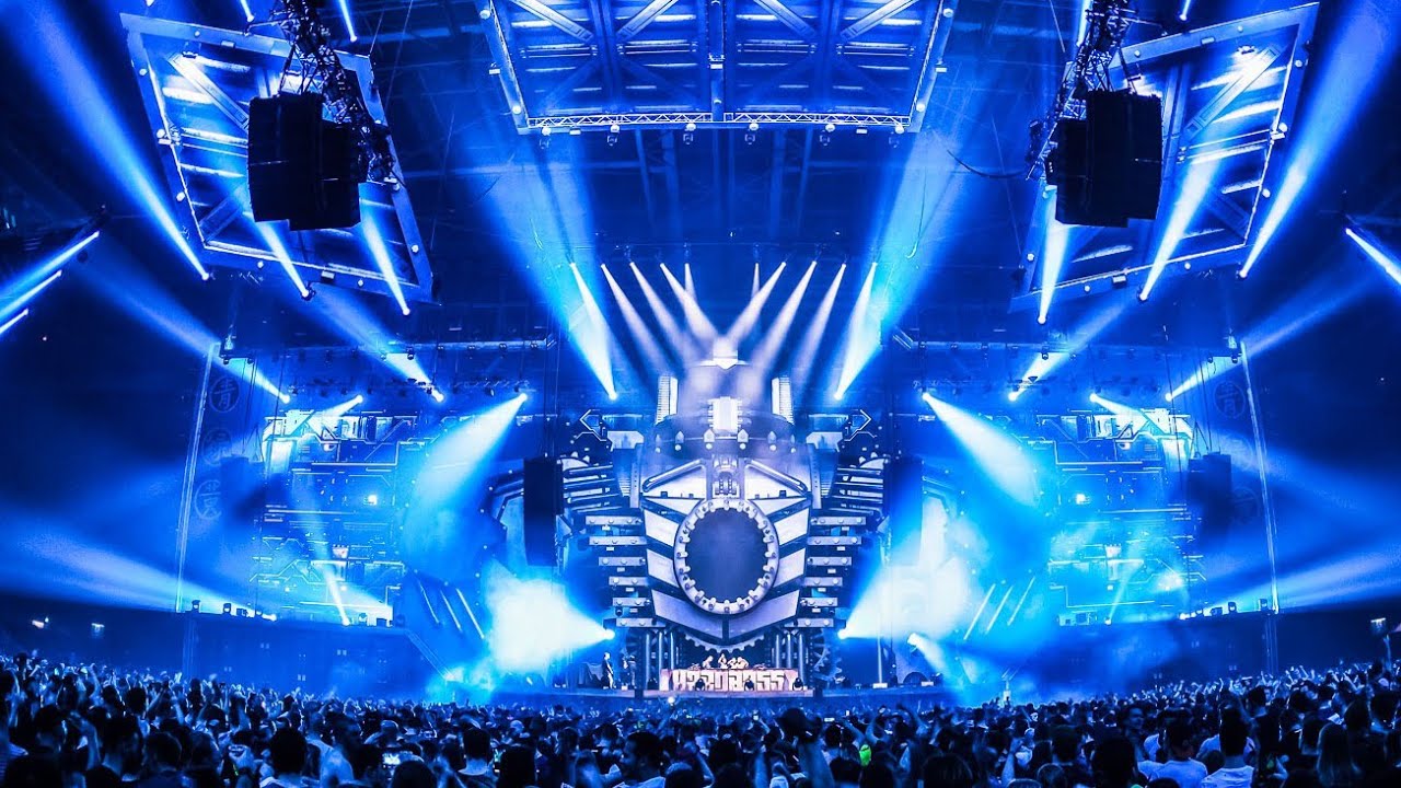 HARD BASS 2018 | Audiotricz & Villain - World is Mine [Spirit of Hardstyle Live] 4k HQ