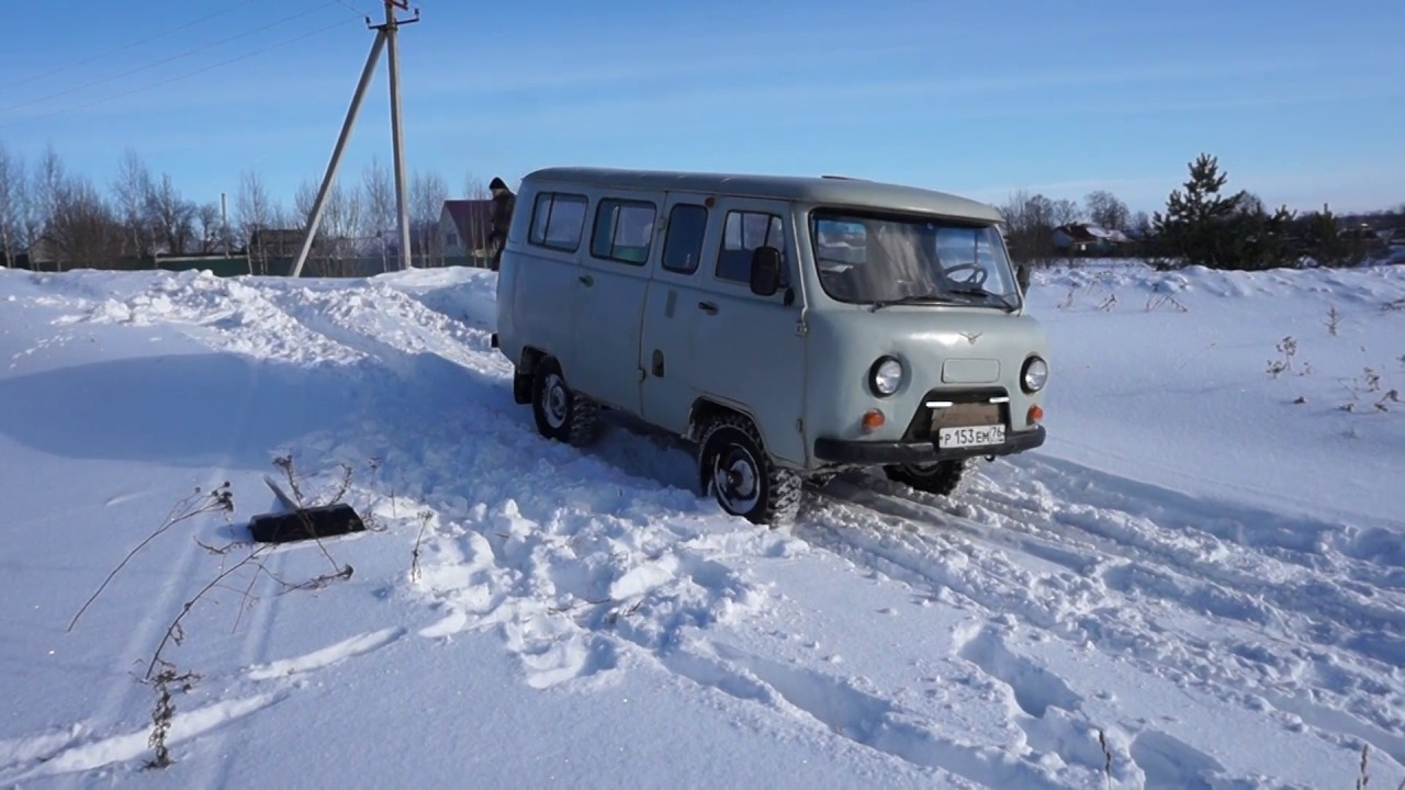 УАЗ 2206 Буханка Совсем не едет. Сидит в снегу.