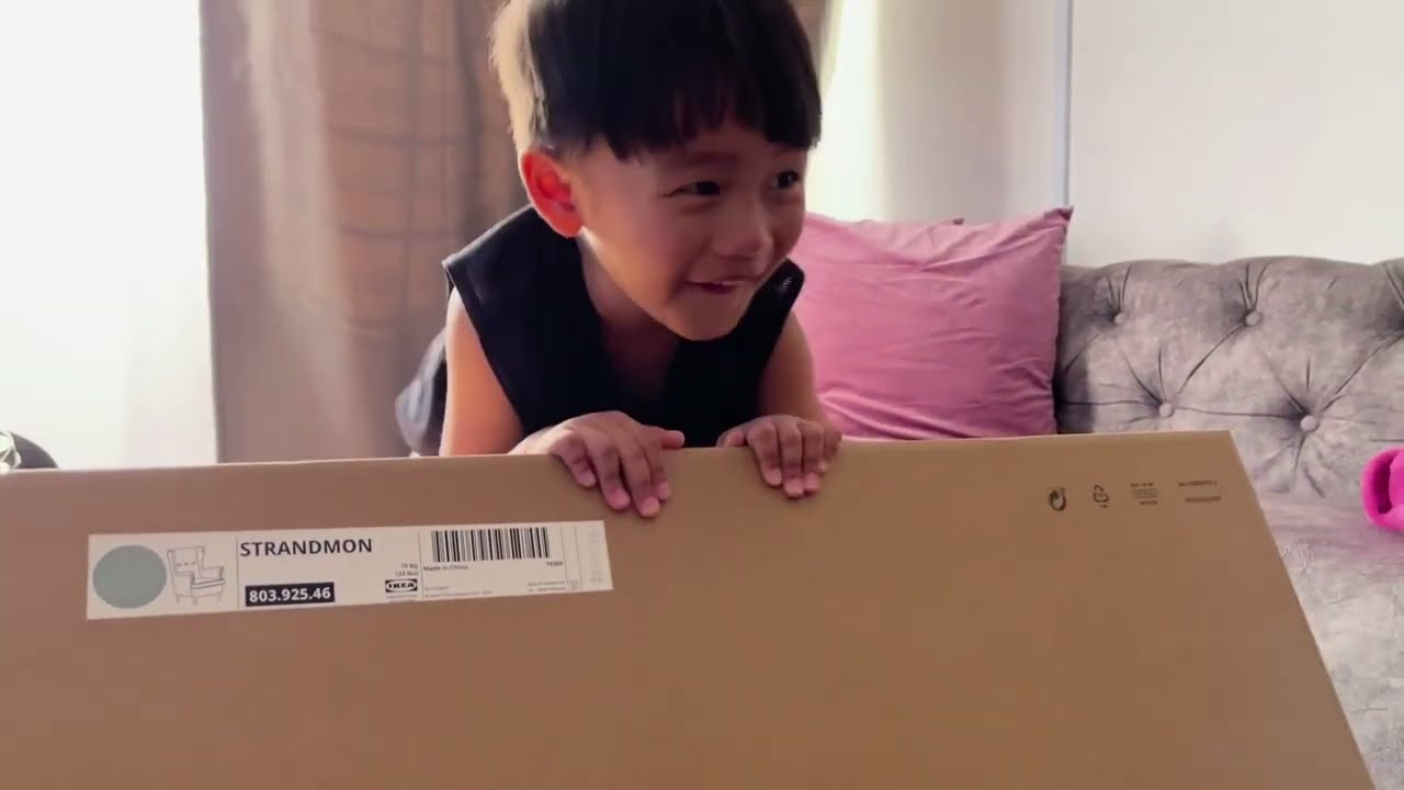 IKEA strandmon children armchair and how to assemble.