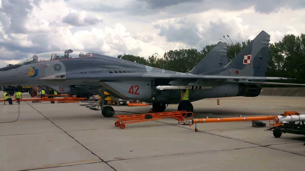 Mig-29UB Start up