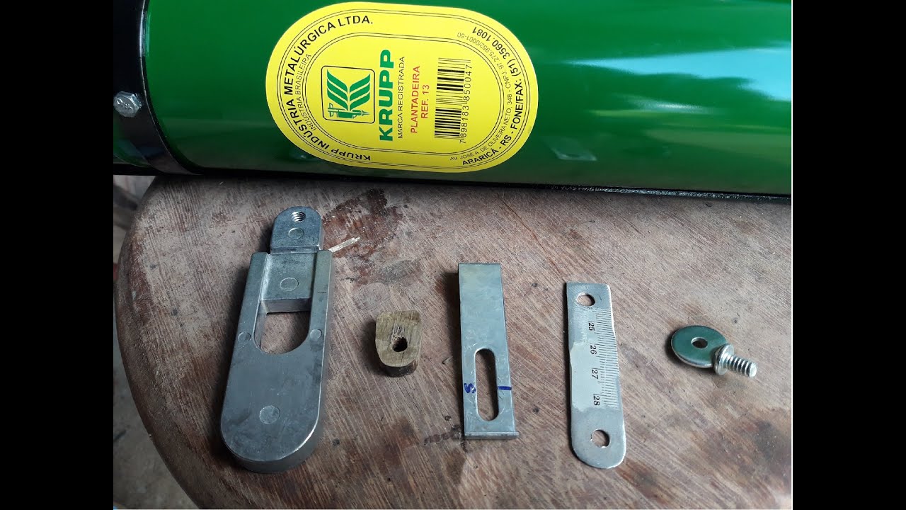 Adaptação de matraca Krupp para plantar sorgo AL Precioso