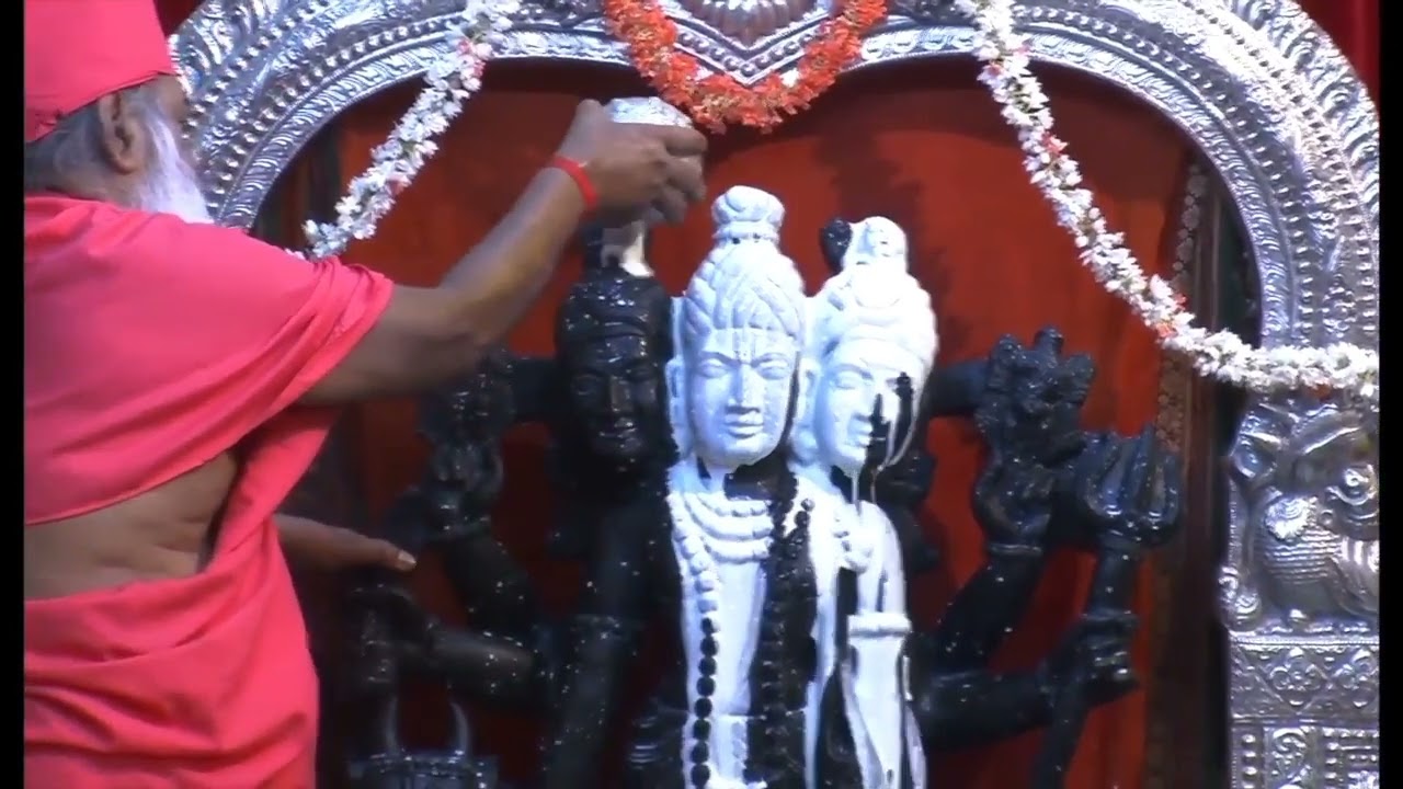 Lord Dattatreya Swami Abhishekam By Sri Ganapati Sachchidananda Swamiji||Dattarreya Abhishekam SGS|