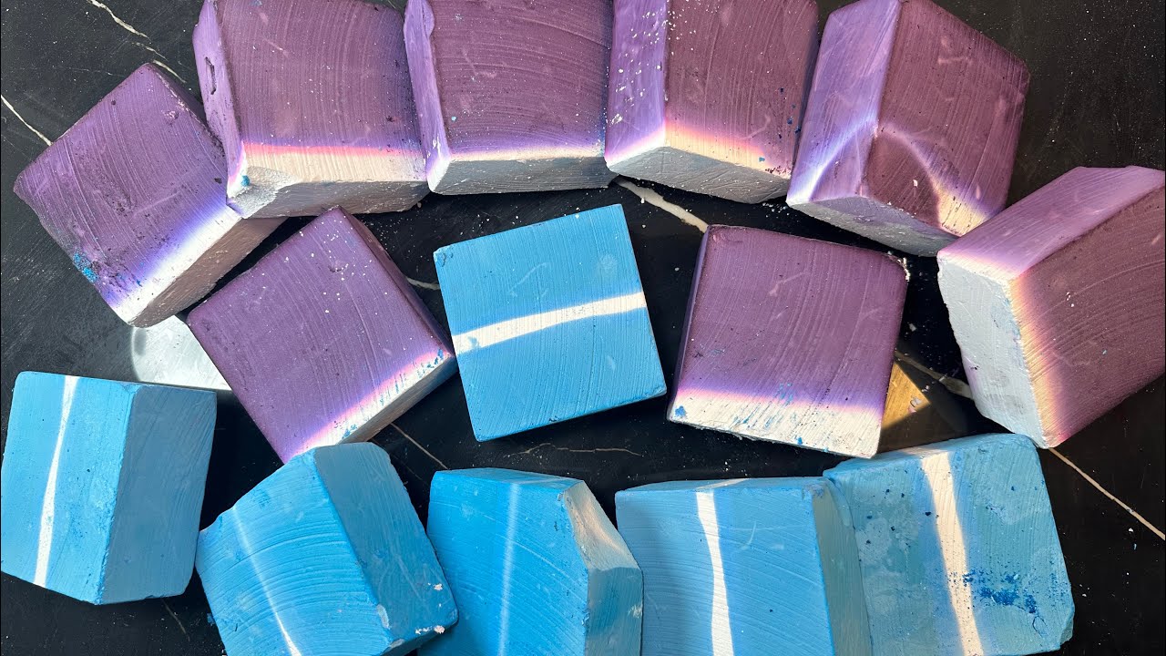 Blue Purple Dyed F Chalk | Satisfying