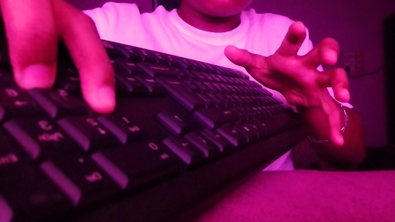 ASMR | Cheap Keyboard Typing, Tapping & Soft Whispers (Personal Attention) 🎧