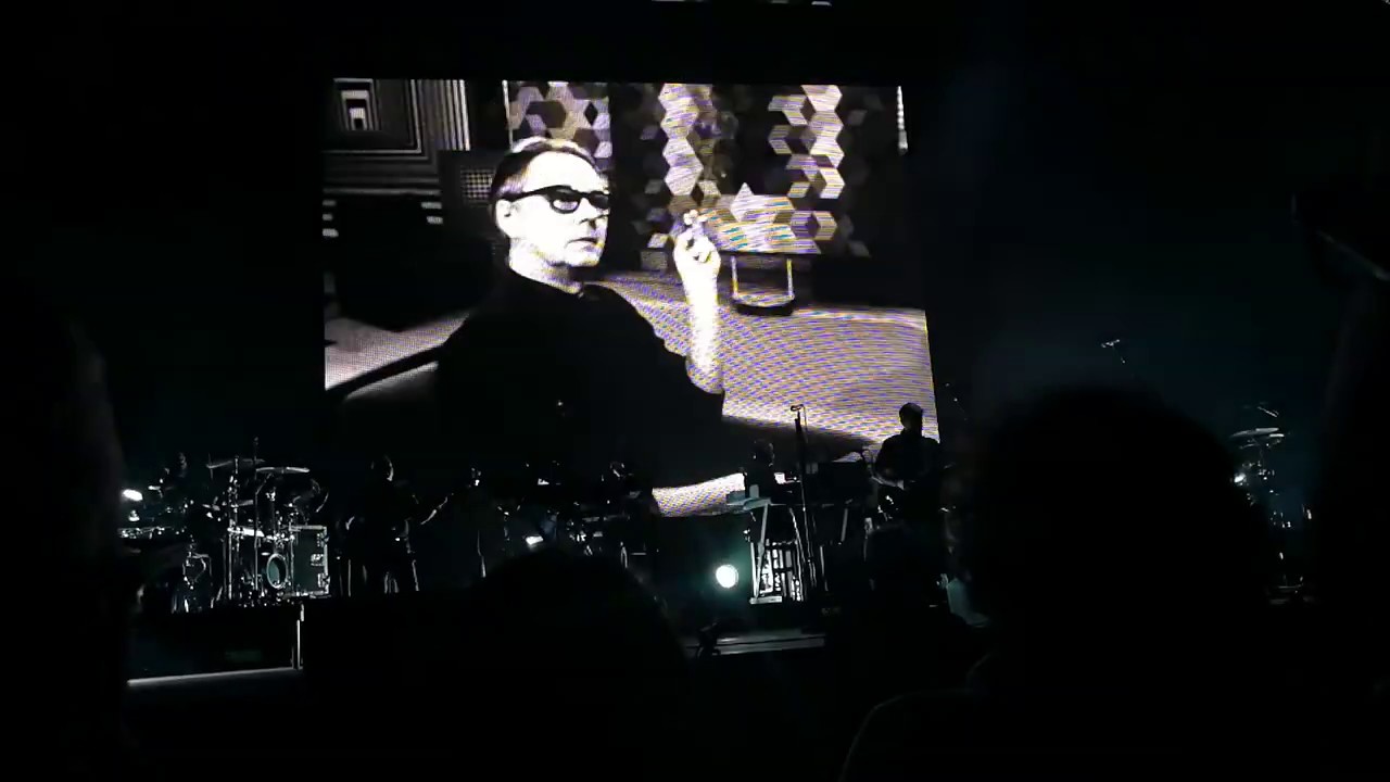 Massive Attack - I Found a Reason (The Velvet Underground cover) LIVE Manchester Arena 2019
