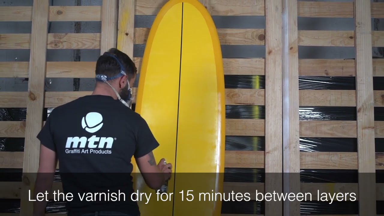 Como pintar e envernizar uma prancha de surf com os Sprays Montana Colors.