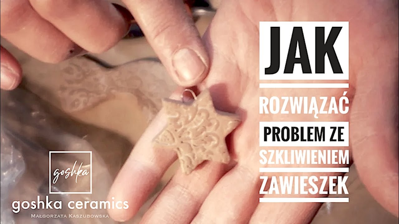 Warsztaty Ceramiczne - obustronne szkliwienie zawieszek.