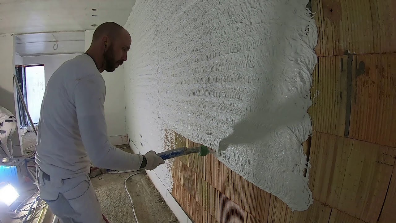 Stukadoren van een woning met Knauf MP75!