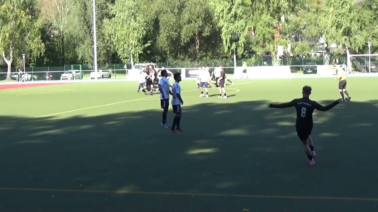 SV Burg Stargard 09 - FSV Blau - Weiß  Greifswald  3 : 1 ( 0 : 1 )