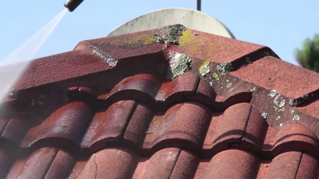 Concrete Roof &mdash; Waterblasting Moss (Step 1)