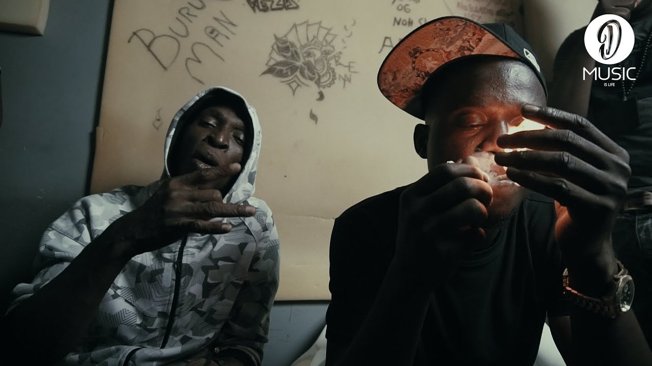 R T F Tekent bij D MUSIC