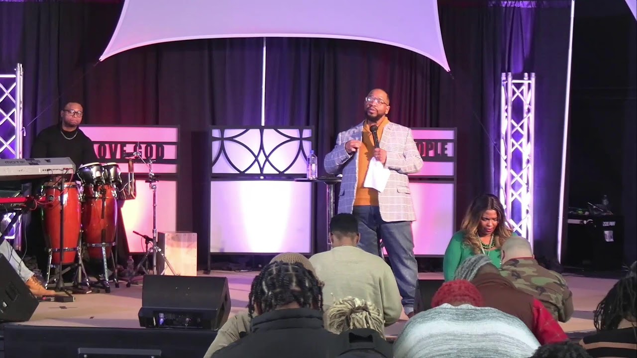 Sunday Live at Renovation Church