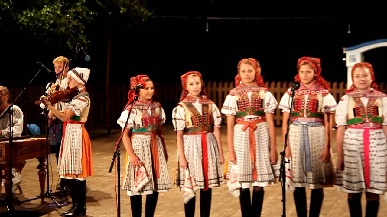 HORŇÁCKÉ 2012: Dívčí sbor z Kuželova v sobotním programu (www.SlovackoDNES.cz)