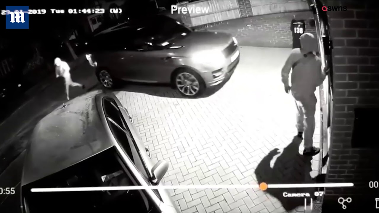 Thieves steal keyless &pound;60,000 land rover in under a minute