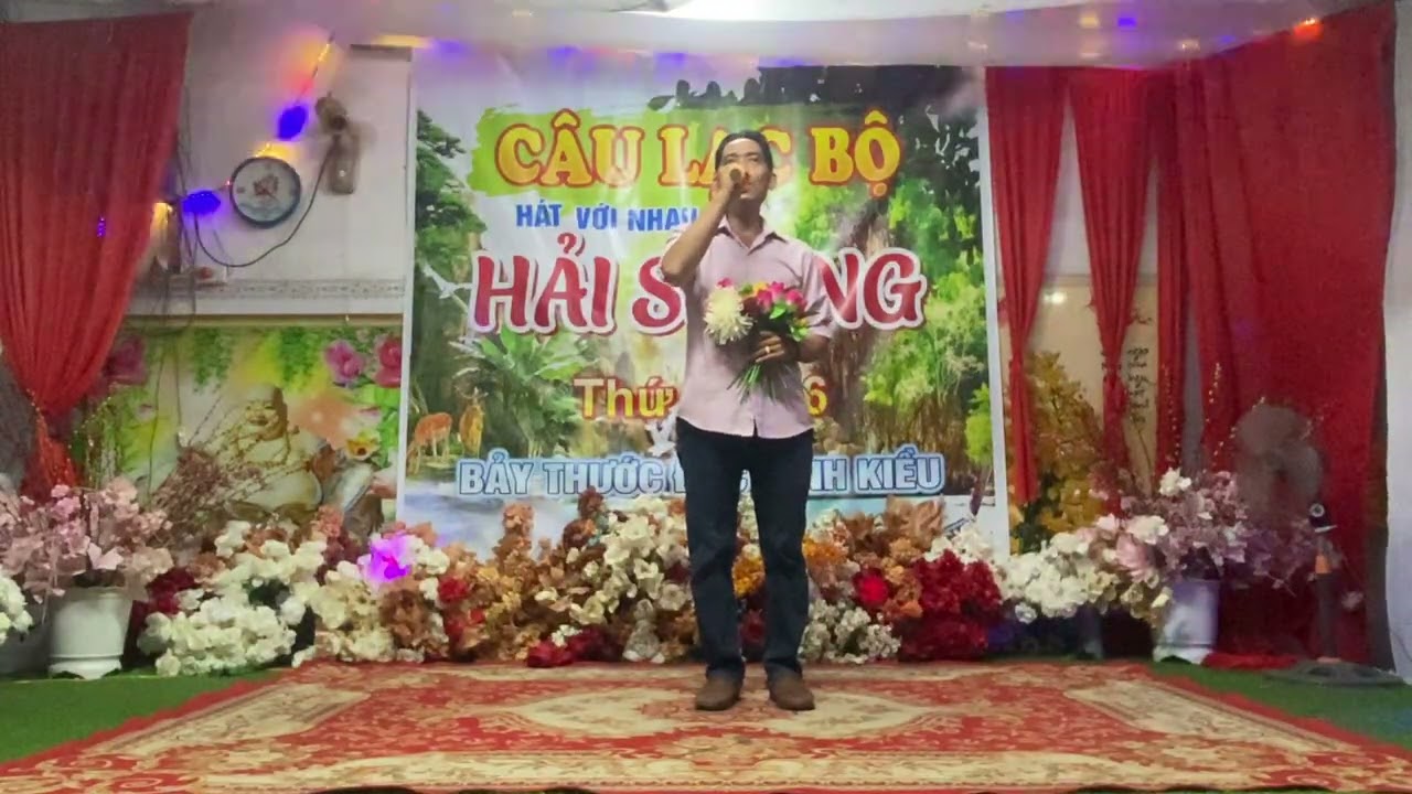 Ca khúc đêm không nhà. Trình bày  Nguyễn út em