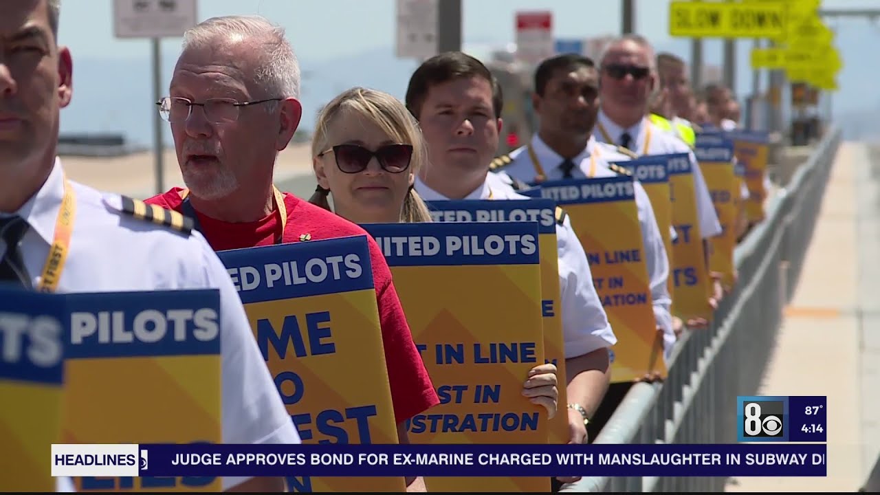 Airline pilot strikes loom as Southwest union approves strike, Las Vegas United workers picket