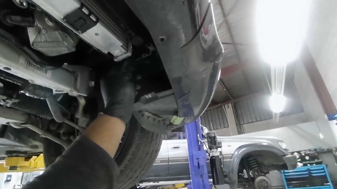 BMW 320i radiator replacement