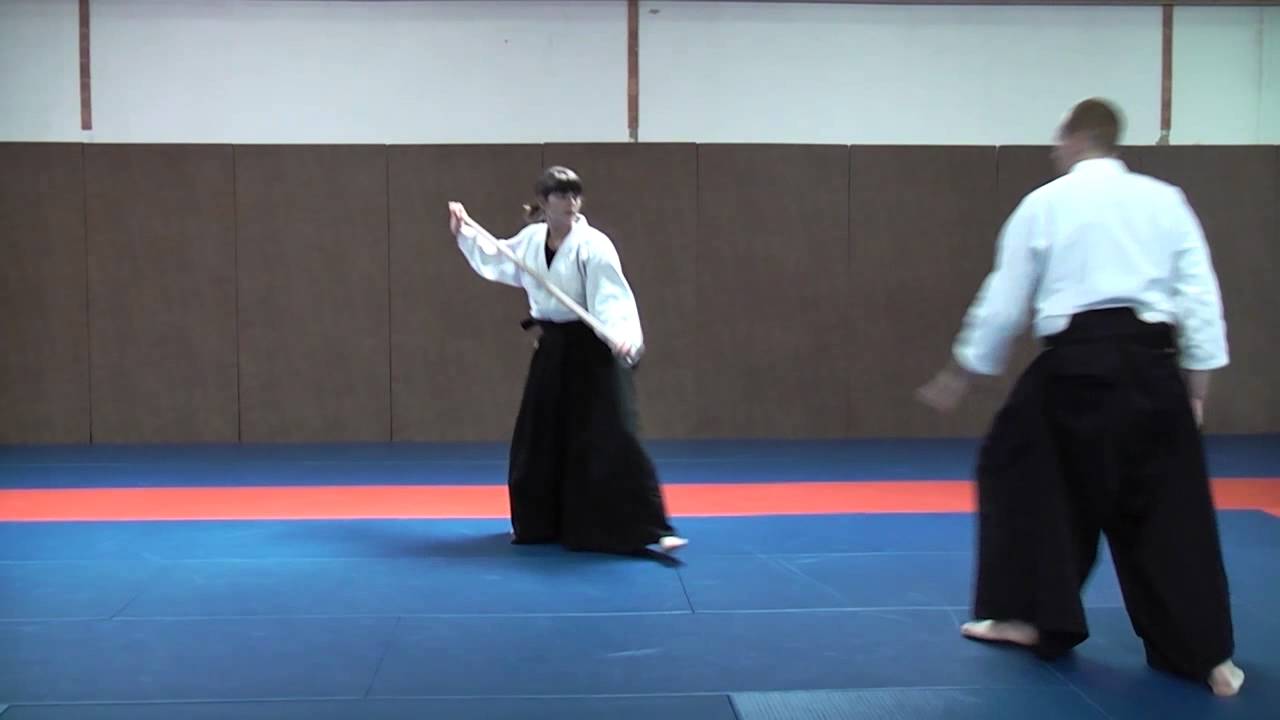Travail des armes : Jo dori chudan tsuki 2/2
