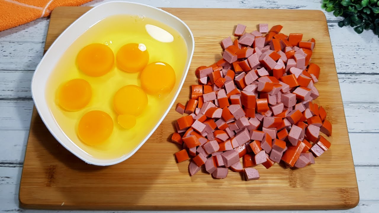 ЧРЕЗВЫЧАЙНО ПРОСТО И ВКУСНО НА ОБЕД ИЛИ УЖИН | ОМЛЕТ ИЗ ПЕЧИ С КОЛБАСАМИ