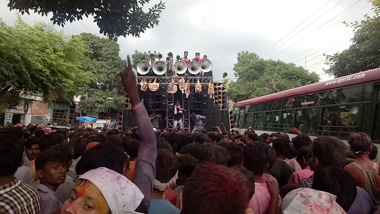 Alfa dj badaun vs sharma dj behjoi alfa wins  tm q bhool jate ho alfa alfa hi hai.....